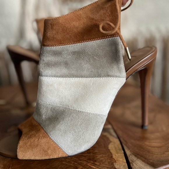 Suede leather patched gorgeous booties peep toe heels - Picture 1 of 10